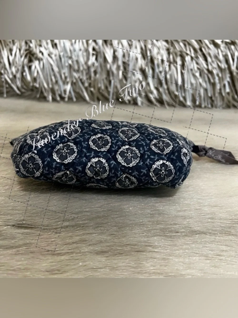 Vintage VERA BRADLEY Indigo 1997Cosmetic Case Blue White Medallions Zip Top USA